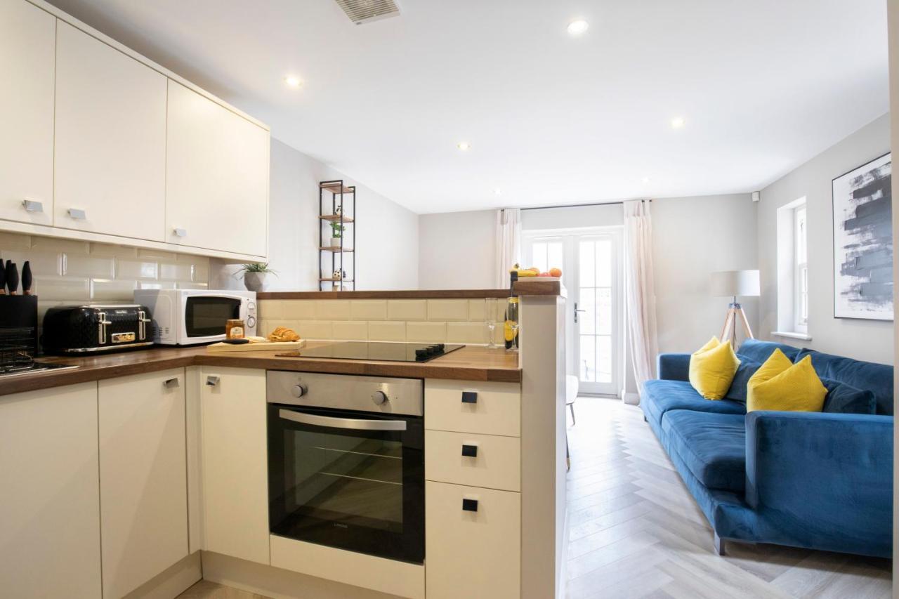 Elliot Oliver - 2 Bedroom Garden Apartment With Parking Cheltenham Exterior foto